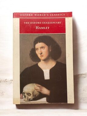 Oxford World’s Classics Hamlet – Red & Cream Cover